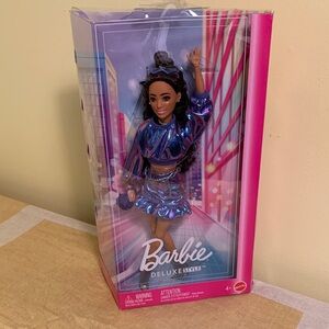 #7 Barbie Deluxe Style Iridescent Blue Purple Outfit NIB NRFB. Bad Box
